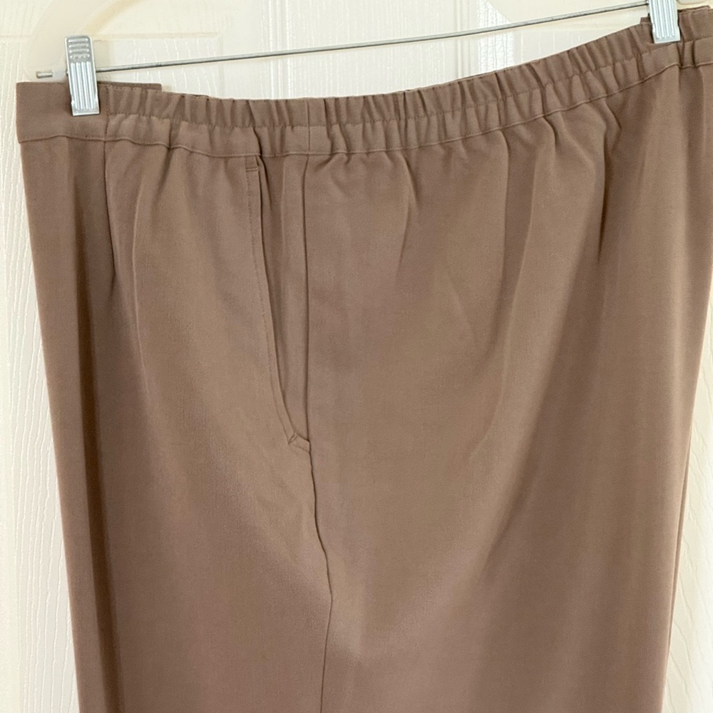 Appleseed's Classic Dark Khaki/Olive Green Women's Trousers - Picture 6 of 8